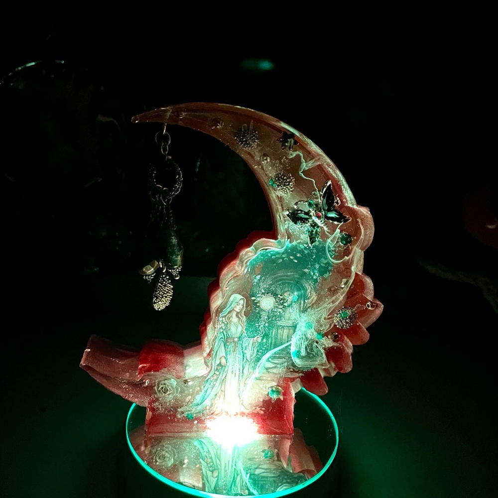 “Lunar Enchantment of the Sylvan Seer” Media Art Handmade - Picture 4 of 5